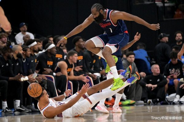 恒正网配资 被狄龙彻底惹毛！哈登梦回巅峰打爆太阳！小卡触底反弹，比尔再度拉胯